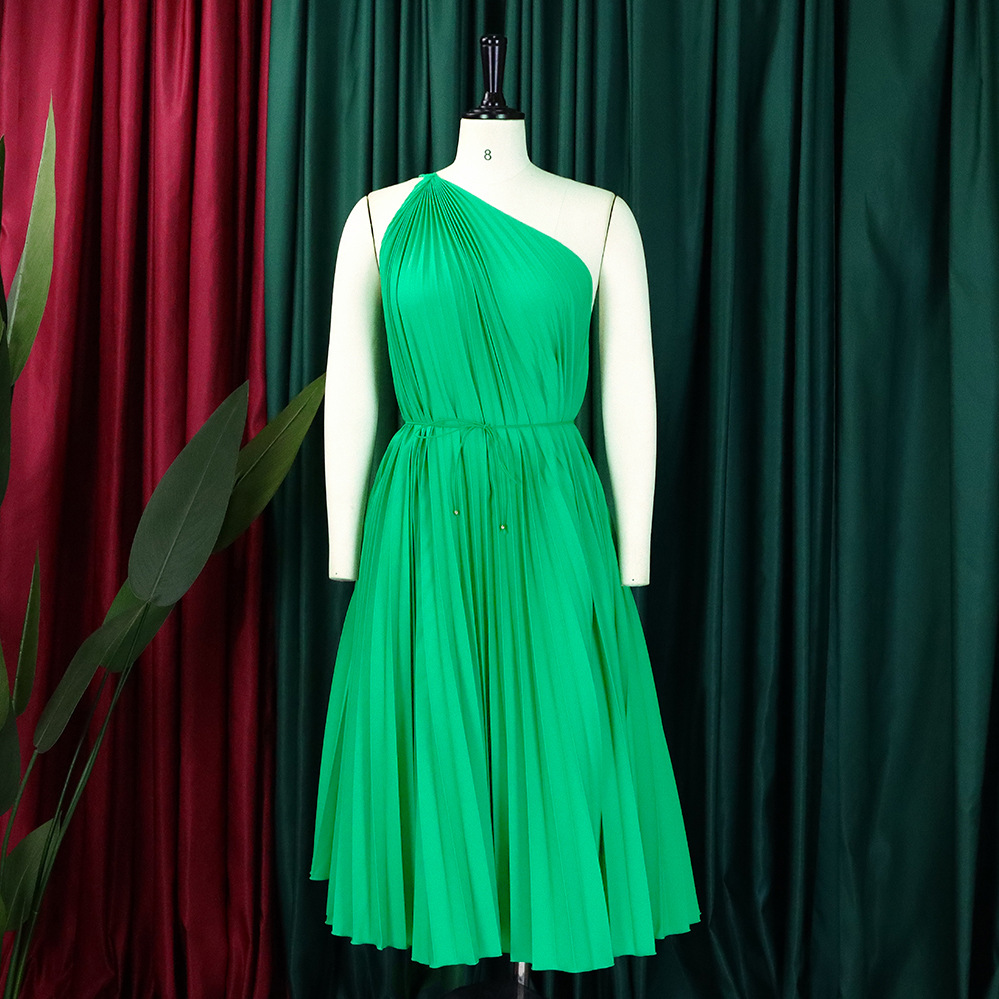 CM.YAYA Women One Shoulder Sleeveless Big Swing Pleated Knee Length Dress 2023 Fashion Street Vestidos Sexy Chic Dresses – Image 30