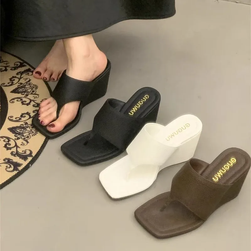 2025 Spring and Autumn New Style Slimming Slope Heel Korean Version Bare Toe Flip Flops Cool Slippers Sandals – Image 2