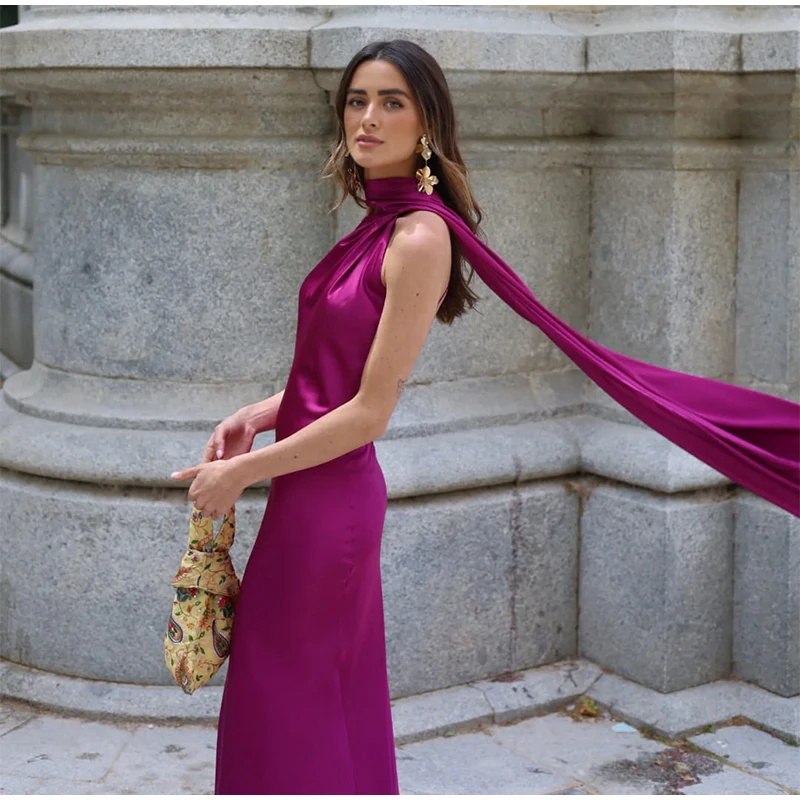 Robe satin dos nu — La sophistication faite robe – Image 54