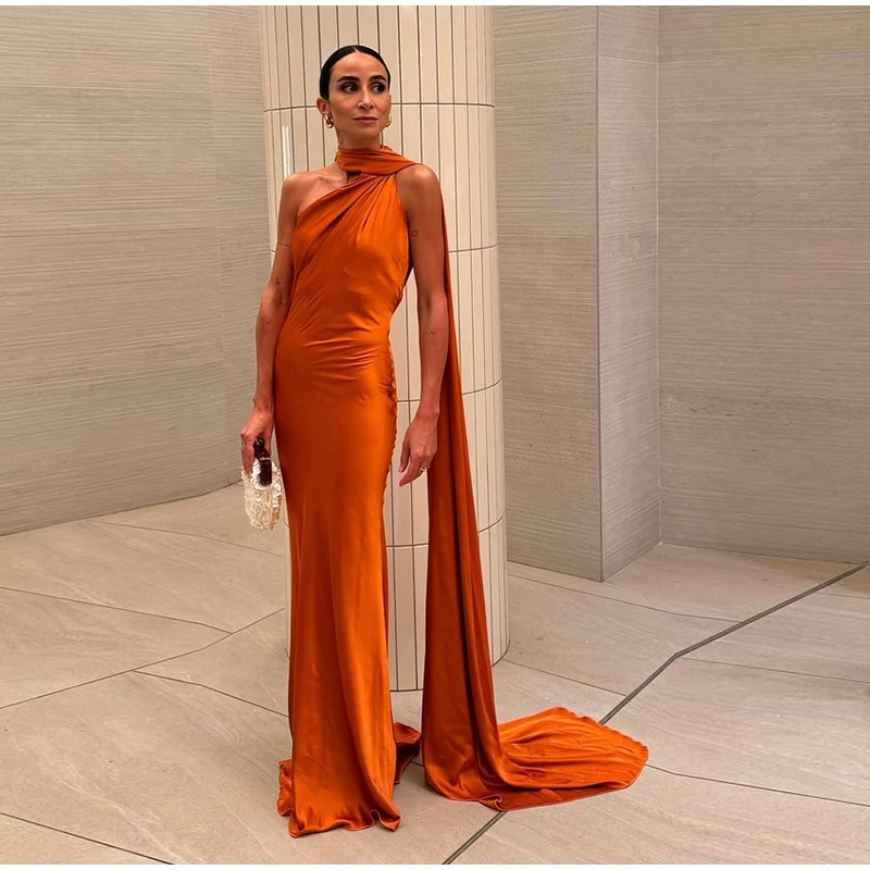 Robe satin dos nu — La sophistication faite robe – Image 45