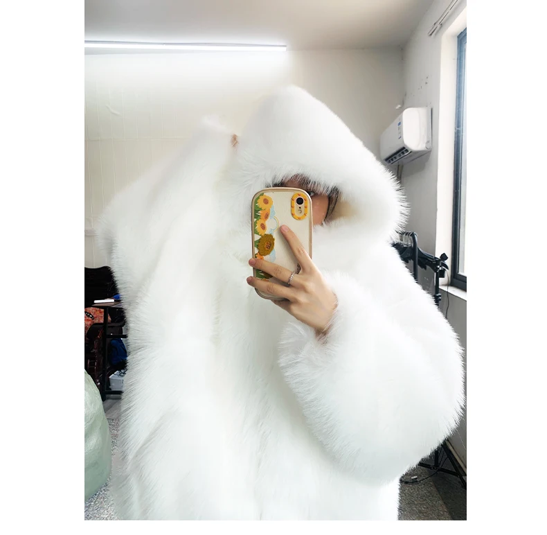 Manteau fausse fourrure — La reine de l'hiver – Image 16