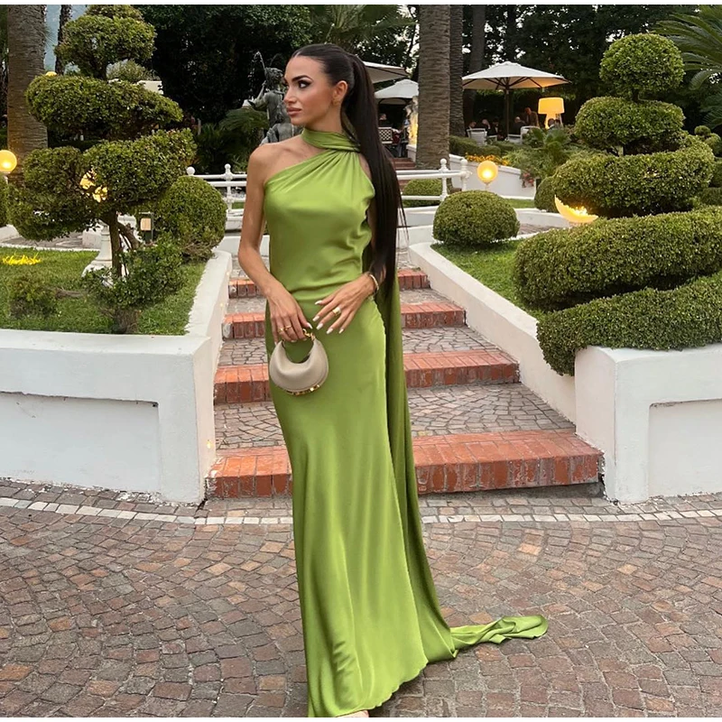 Robe satin dos nu — La sophistication faite robe – Image 40