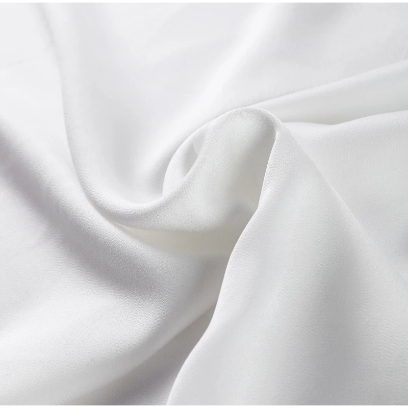 Robe satin dos nu — La sophistication faite robe – Image 31