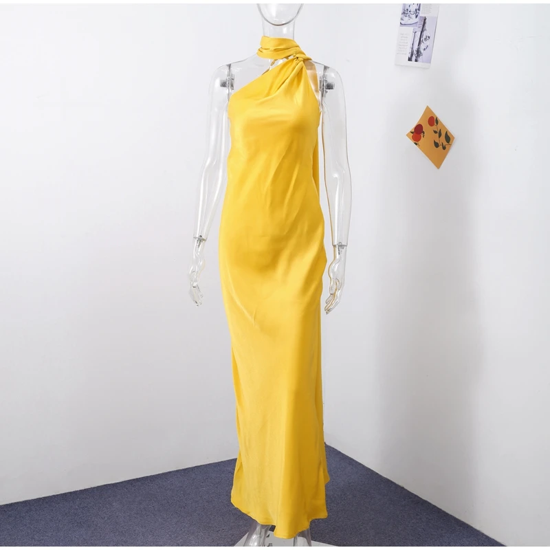 Robe satin dos nu — La sophistication faite robe – Image 36