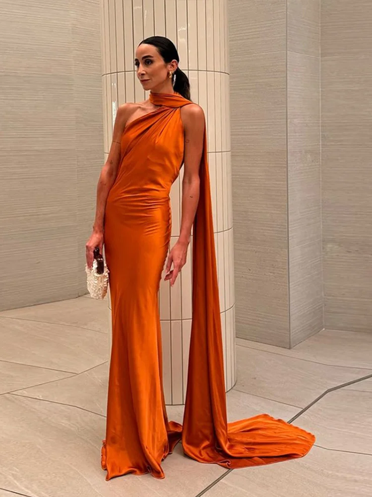 Robe satin dos nu — La sophistication faite robe – Image 5