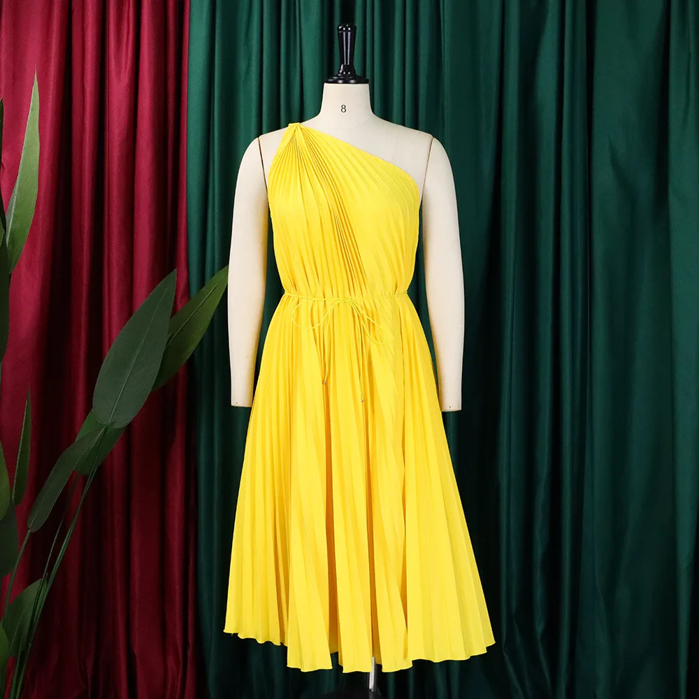 CM.YAYA Women One Shoulder Sleeveless Big Swing Pleated Knee Length Dress 2023 Fashion Street Vestidos Sexy Chic Dresses – Image 5