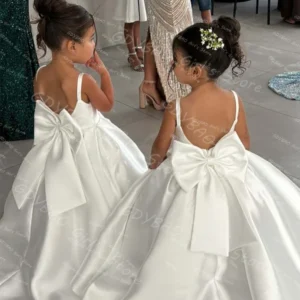 White Flower Girl Dress With Bow Strap Mini Bridal Wedding Dress Kids Ball Gown 1st Communion Frock Customized Vestidos de Noiva