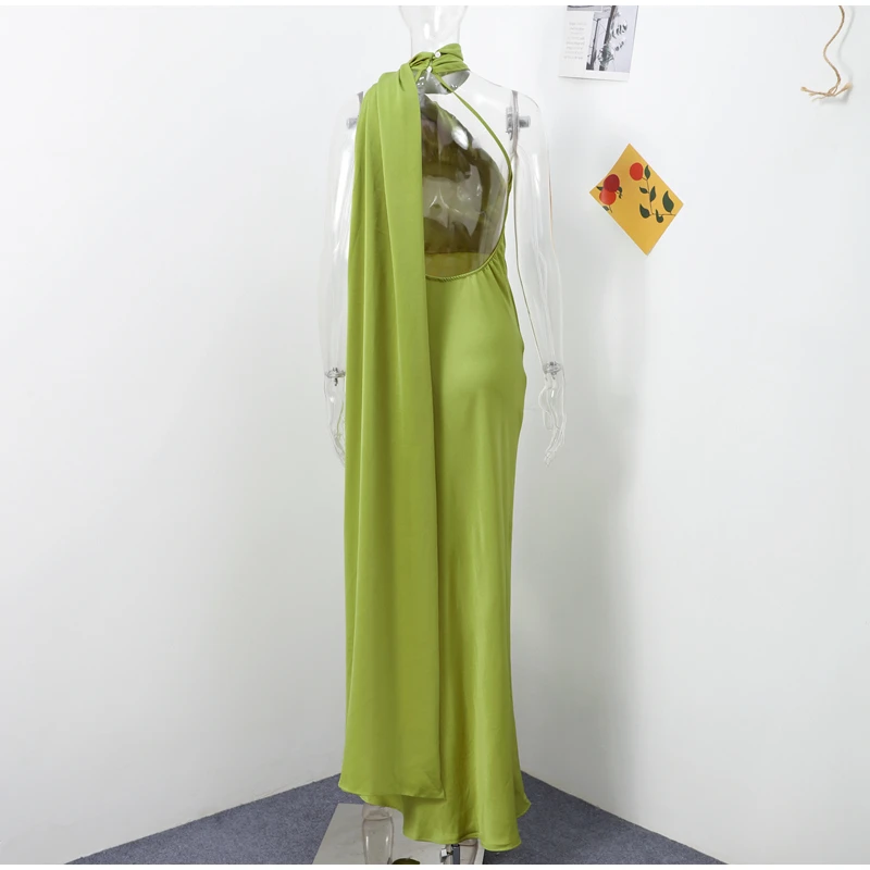 Robe satin dos nu — La sophistication faite robe – Image 27
